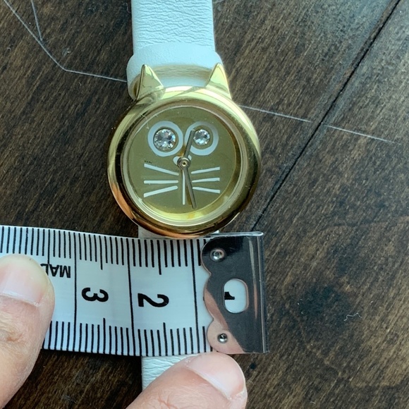 Watch - MARC BY MARC JACOBS Watch Cat Critter with White Leather Band. N… - Picture 6 of 6
